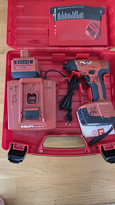 Продам аккумуляторную дрель Hilti.