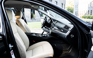 BMW 520 M-Sportpaket Facelift 2.0 135kW (10 foto / 13)