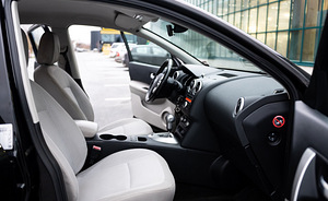 Nissan Qashqai 2.0 104kW (10 foto / 14)