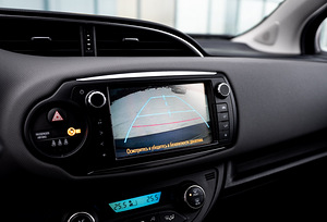Toyota Yaris Hybrid 1.5 54kW (12 foto / 15)
