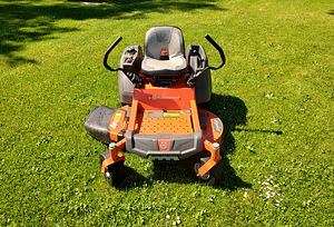M: Husqvarna Z242F murutraktor (3 foto / 5)