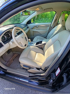 Volvo XC70 (6 фото из 7)