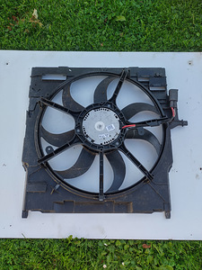 BMW X5 E70 F15 kliimaventilaator (3 foto / 3)