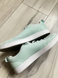 Кроссовки Adidas (2 фото из 2)