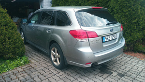 Subaru Legacy 2.0 Diesel varuosadeks. (4 foto / 10)