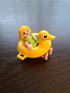 Playmobil nukumaja koos nukkude, mööbli ja tarvikutega (9 foto / 10)