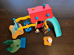 Konstruktor Playmobil mänguväljak tegelastega (4 foto / 4)