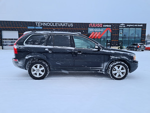 Volvo XC90 (5 фото из 9)