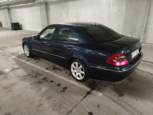 Mercedes-Benz E280 (6 foto / 12)
