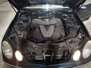 Mercedes-Benz E280 (3 foto / 12)