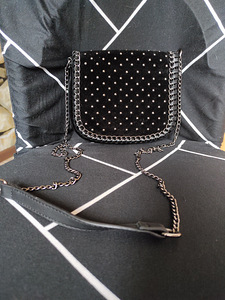 Müüa uus elegantne clutch käekott. Must värv.. (4 foto / 4)