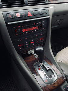 Audi A6 C5 ALLROAD (7 foto / 11)