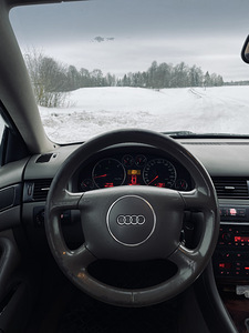 Audi A6 C5 ALLROAD (9 foto / 11)