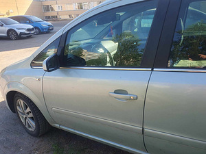 Müüa Opel Zafira diisel, 7 kohta 2009 (9 foto / 10)
