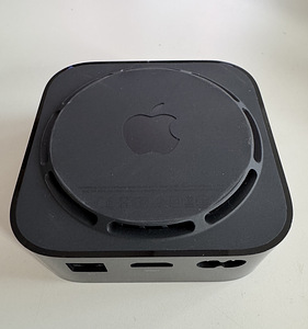 Apple TV 4K WiFi + Ethernet (2nd gen) (2 foto / 3)