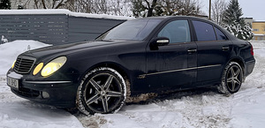 Mercedes Benz w211 (1 foto / 8)