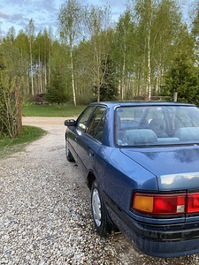 Продается 1991 Mazda 323 GLX (6 фото из 10)