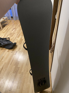 Snowboard + equipment (5 foto / 7)