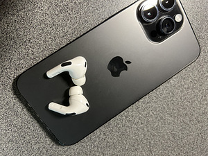 AirPods Pro 2 (2 фото из 6)
