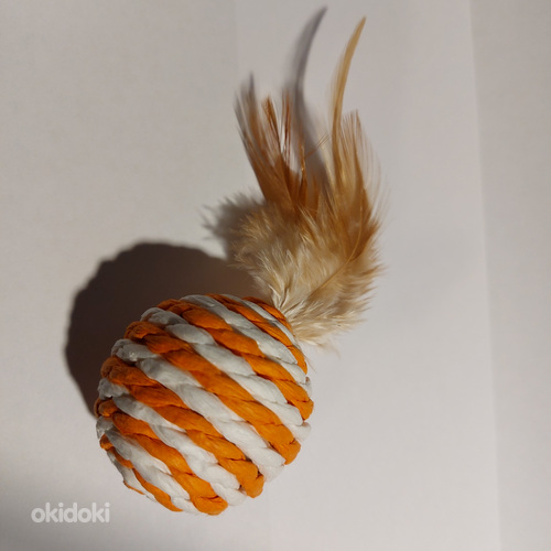 Игрушка для кота, мячик с перьями + погремушка (фото #3)