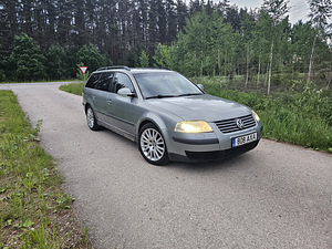 Volkswagen Passat 1.8T (1 foto / 10)
