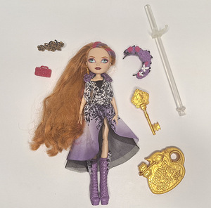 Ever After High Spring Unsprung Holly O’Hair (1 foto / 1)