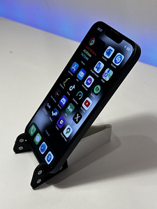 Apple iPhone 13 (3 foto / 6)