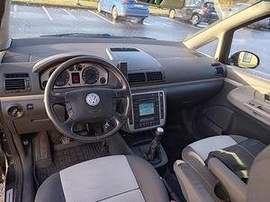 VW Sharan 2.0TDI 103kw 6k.manuaal 2006a (6 foto / 12)