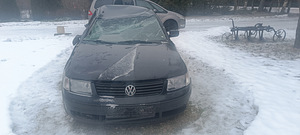 Volkswagen Passat (8 foto / 10)