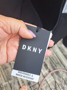 Куртка DKNY размер L новая