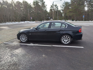 BMW 325XI (1 foto / 7)