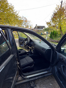 Volkswagen Golf luukpära (4 foto / 6)