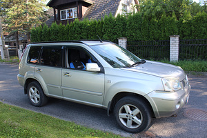 Nissan X-Trail (3 foto / 12)