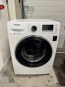 Стиральная машина Samsung Ecobubble 8кг (узкая)