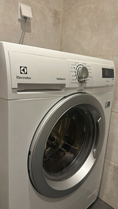 Pesumasin Electrolux (2 foto / 3)