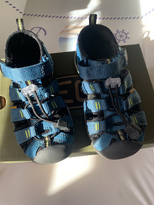 Keen сандалии (1 фото из 3)