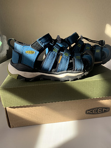 Keen сандалии (2 фото из 3)