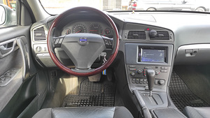 Volvo S60 2.4D 2003 (9 фото из 14)