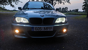 BMW E46 330D 2002 135kw мануал (2 фото из 10)