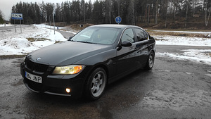 BMW E90 325I 190KW (4 foto / 7)