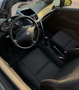 Peugeot 207CC (8 foto / 10)