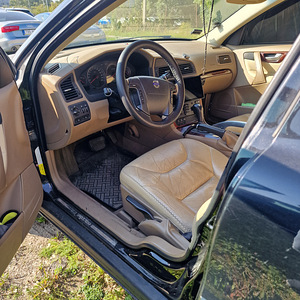 Volvo xc 70 2006г (5 фото из 7)