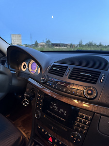 Mercedes benz w211 E320 (7 foto / 8)