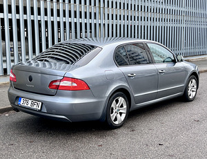 Skoda Superb Comfort Line 1.4 92kW (3 foto / 11)