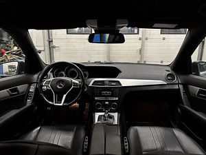 Mercedes-Benz C-klass (9 foto / 13)