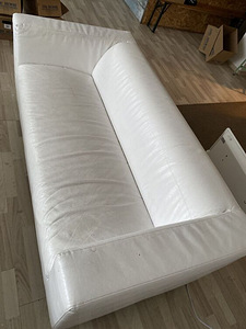 IKEA KLIPPAN valge kunstnahast diivan (9 foto / 10)
