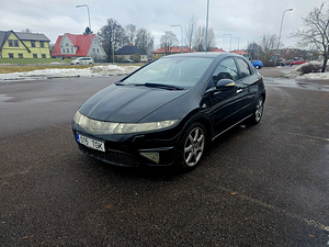 Honda Civic (1 foto / 9)