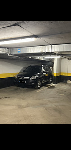 Сдается теплое и охраняемое место в подземном паркинге Jahu