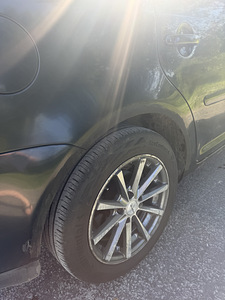 М: Volkswagen Touran (5 фото из 15)
