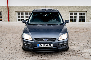 Ford Focus 2006 (4 foto / 15)